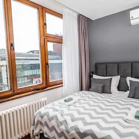 Modern And Bright Apartments - Main Street サラエヴォ エクステリア 写真