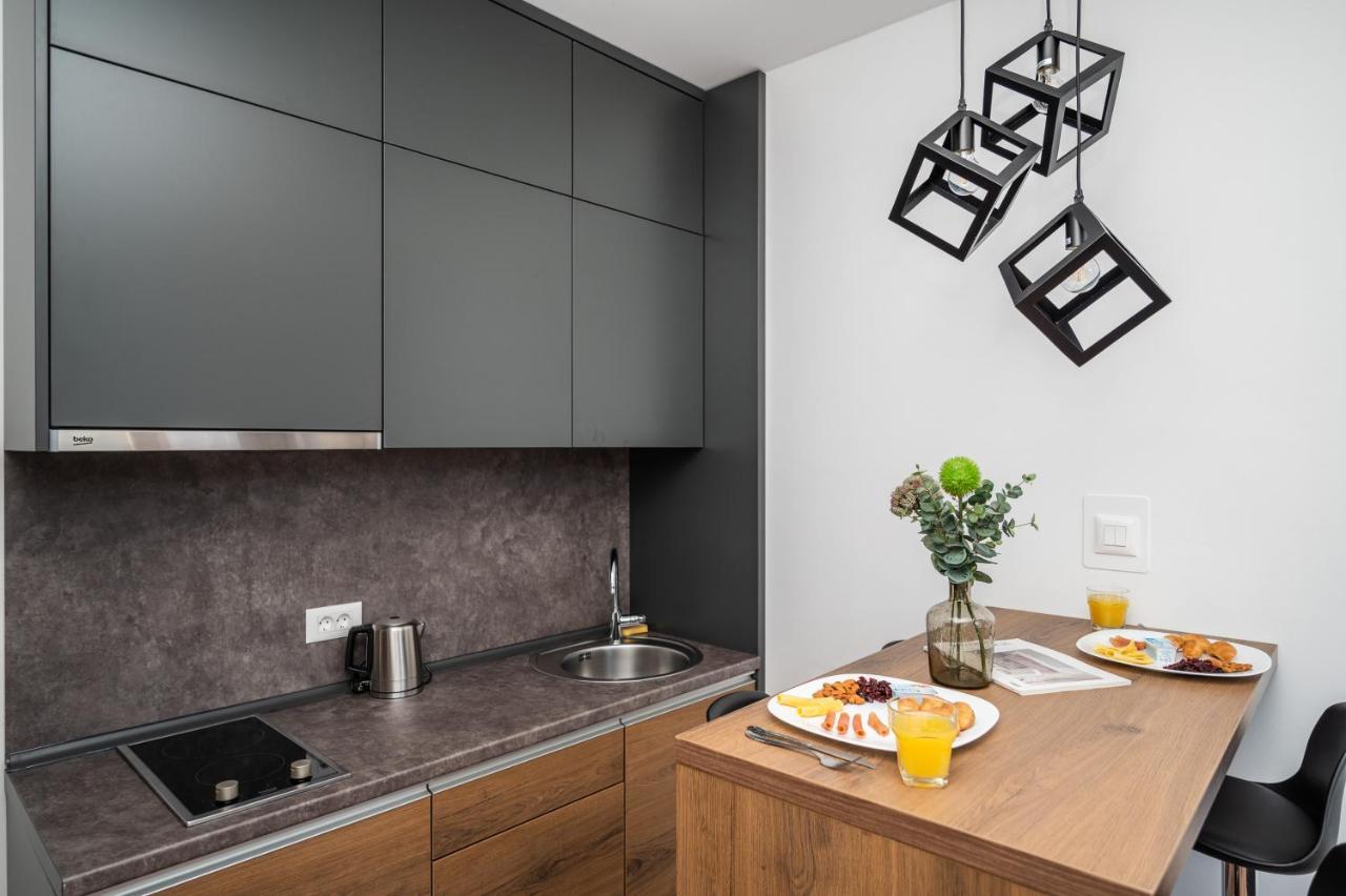 Modern And Bright Apartments - Main Street サラエヴォ エクステリア 写真