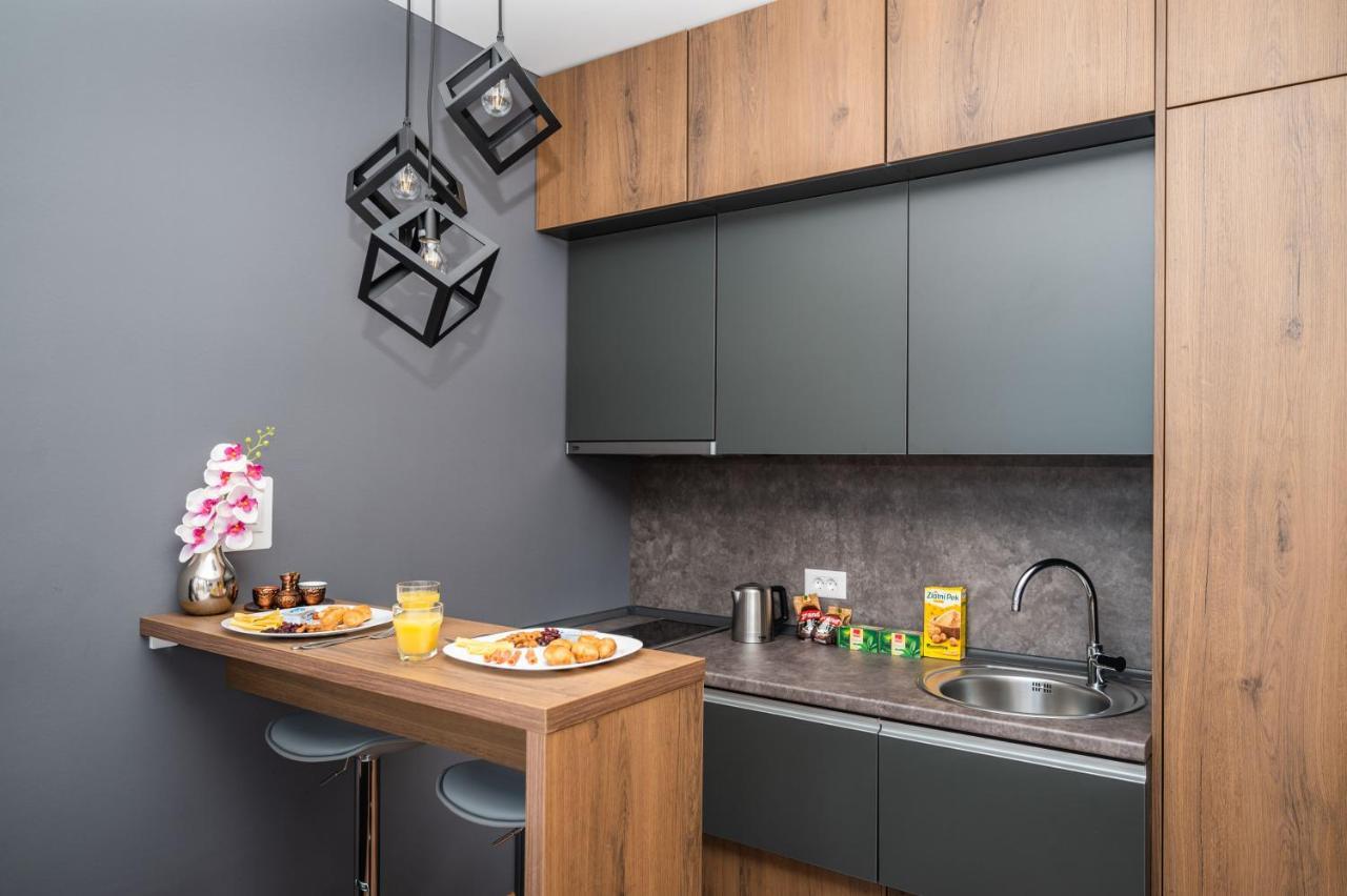 Modern And Bright Apartments - Main Street サラエヴォ エクステリア 写真