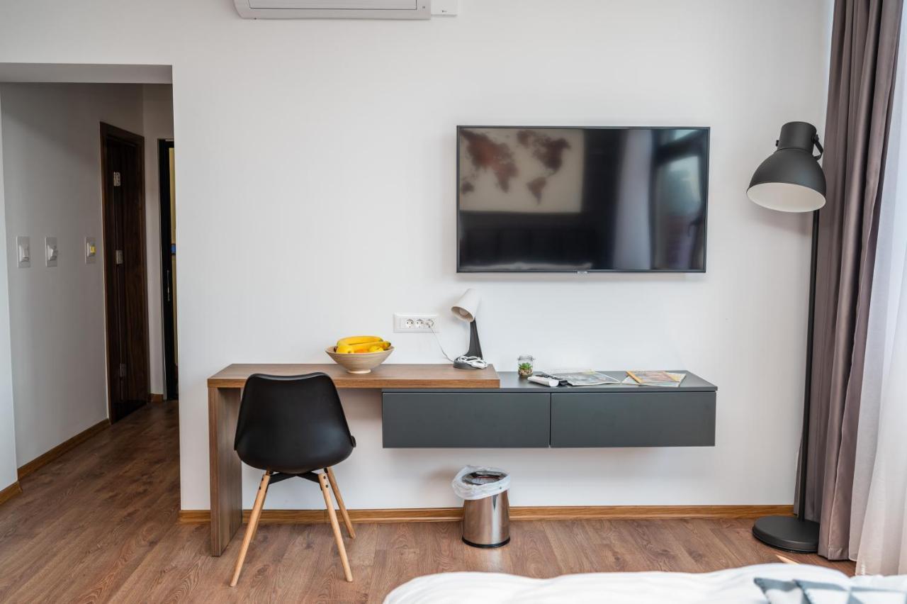 Modern And Bright Apartments - Main Street サラエヴォ エクステリア 写真