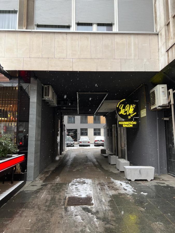 Modern And Bright Apartments - Main Street サラエヴォ エクステリア 写真